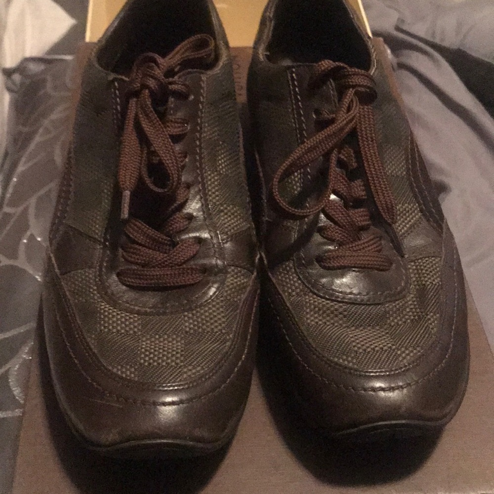 Louis Vuitton Damier Low Top Sneakers US 8.5